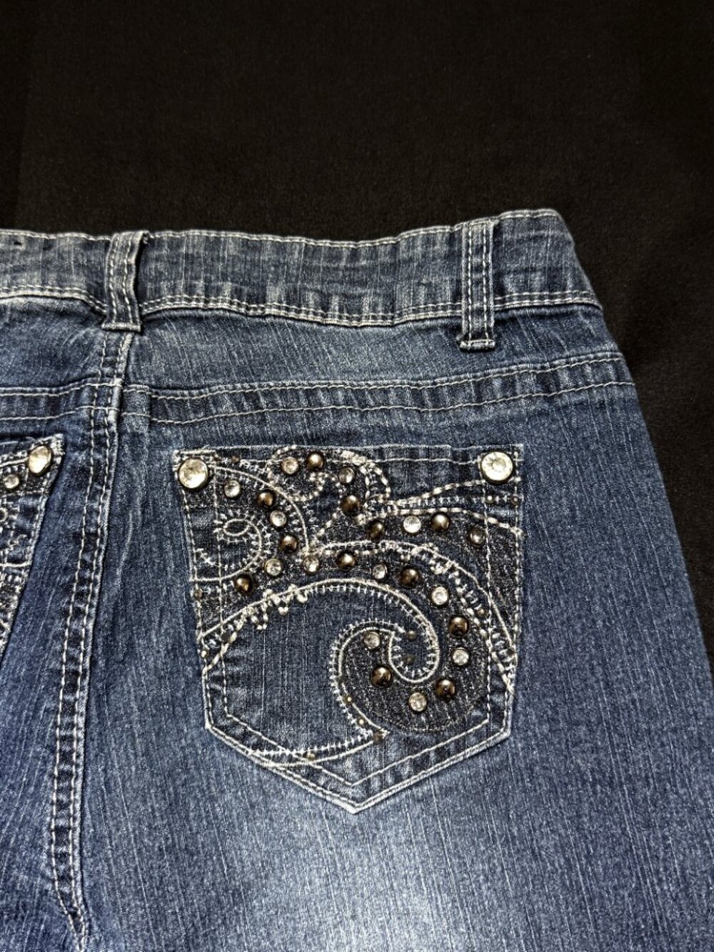 Roz & Ali Womens Jeans 4 Blue Rhinestones Embroidered Stretch Faded